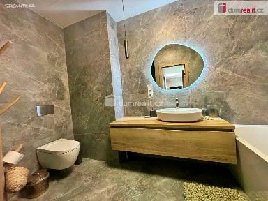 Pronájem bytu 2+kk 90 m²