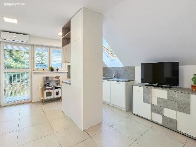 Pronájem bytu 3+kk 80 m²