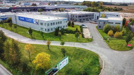 Pronájem skladového prostoru 883 m²