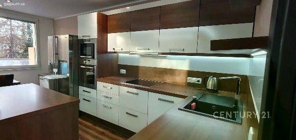 Pronájem bytu 3+kk 71 m²