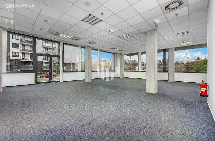 Pronájem kanceláře 5270 m²