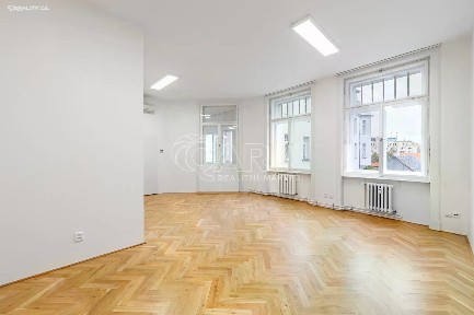 Pronájem kanceláře 79 m²