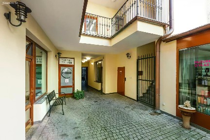 Pronájem obchodního prostoru 24 m²