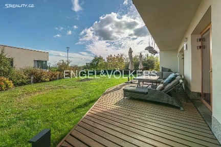 Pronájem vily 315 m², pozemek 1493 m²