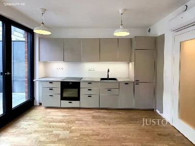 Pronájem bytu 1+kk 35 m²