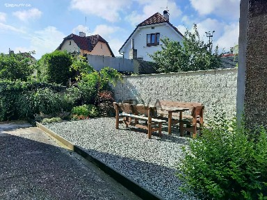 Pražská, Řevnice