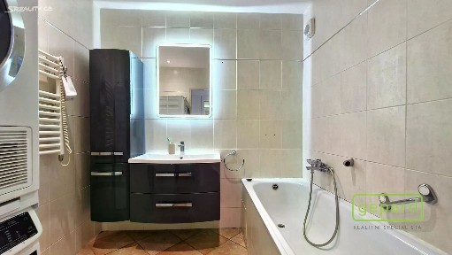 Pronájem bytu 3+kk 76 m²