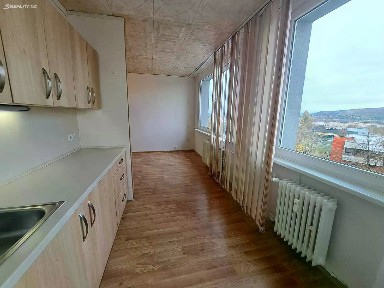 Javorová, Most