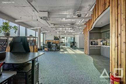 Pronájem kanceláře 517 m²