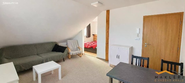 Pronájem bytu 1+kk 35 m²
