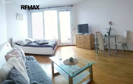 Pronájem bytu 1+kk 33 m²