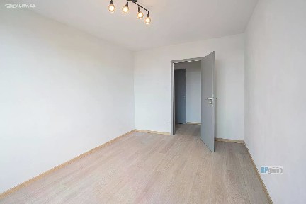 Pronájem bytu pokoje 16 m²