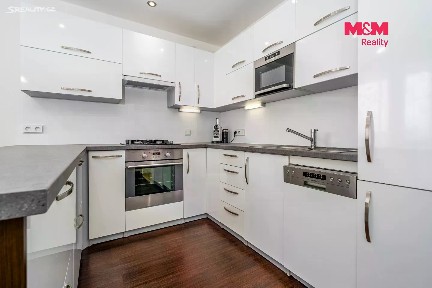 Pronájem bytu 3+kk 67 m²