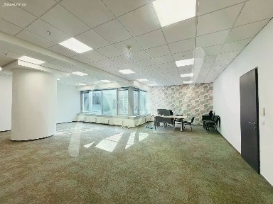 Pronájem kanceláře 100 m²