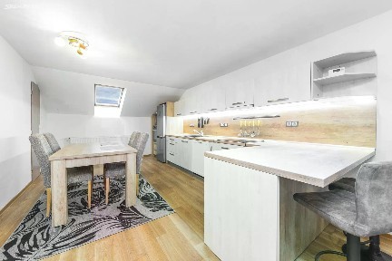 Pronájem bytu 3+kk 85 m²