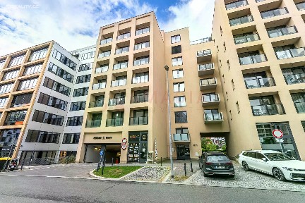 U Mlýnského kanálu, Praha - Karlín