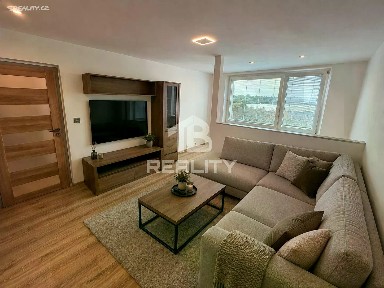 Pronájem bytu 1+1 39 m²