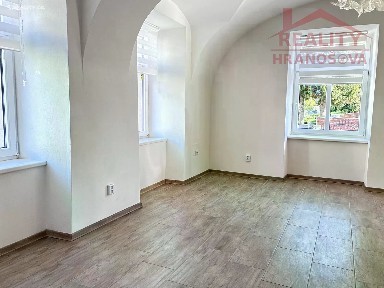 Opavská, Dolní Benešov