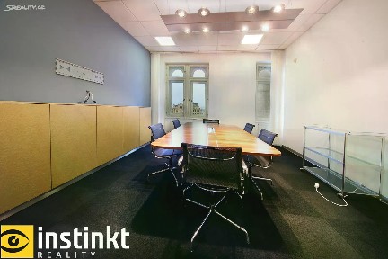 Pronájem kanceláře 180 m²
