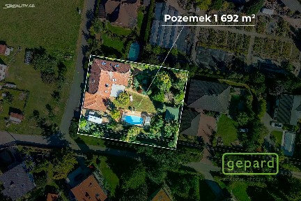 Prodej rodinného domu 400 m², pozemek 1692 m²