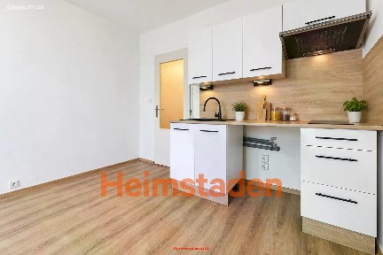 Pronájem bytu 1+kk 27 m²