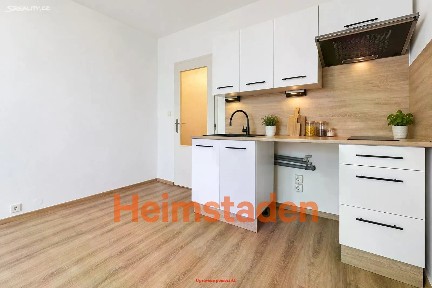 Pronájem bytu 1+kk 27 m²