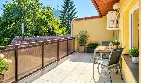 Pronájem bytu pokoje 33 m²