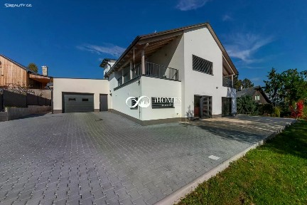 Prodej rodinného domu 340 m², pozemek 1130 m²