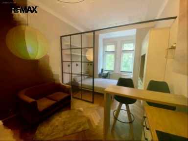 Pronájem bytu 1+kk 37 m²