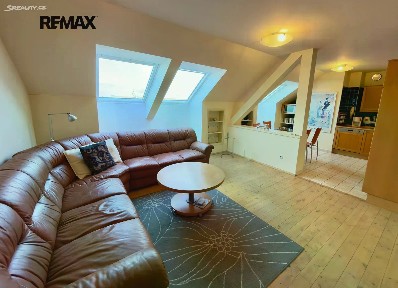 Pronájem bytu 4+kk 94 m²