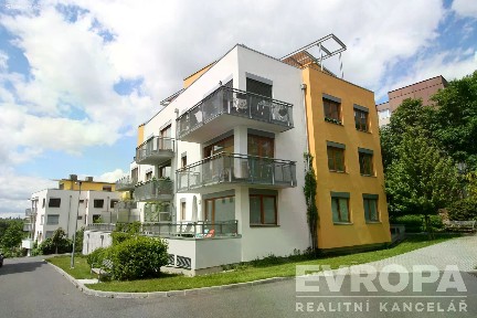 Pronájem bytu 2+kk 64 m²