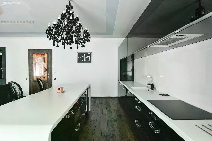 Pronájem bytu 3+kk 99 m²