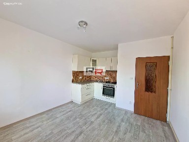 Pronájem bytu 1+1 37 m²