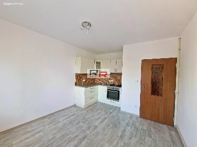 Pronájem bytu 1+1 37 m²