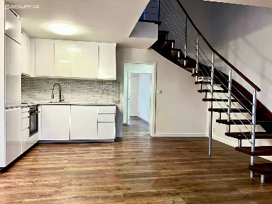 Pronájem bytu 3+kk 76 m²