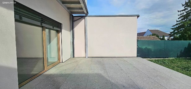 Pronájem bytu 2+kk 82 m²
