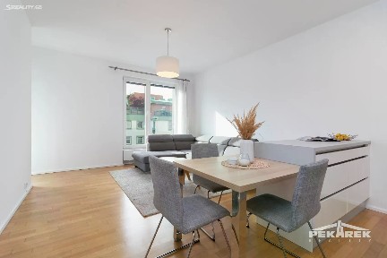 Pronájem bytu 2+kk 61 m²
