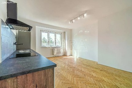 nám. Mládežníků, Kralupy nad Vltavou - Lobeček