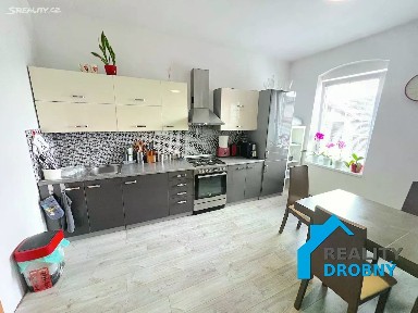 Pronájem bytu 3+kk 100 m²
