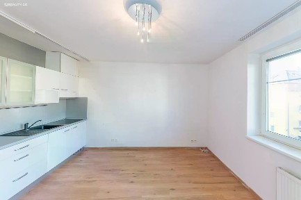 Pronájem bytu 1+kk 30 m²
