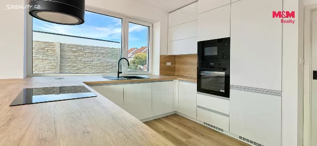 Pronájem rodinného domu 142 m², pozemek 468 m²