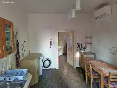 Pronájem bytu 1+1 44 m²
