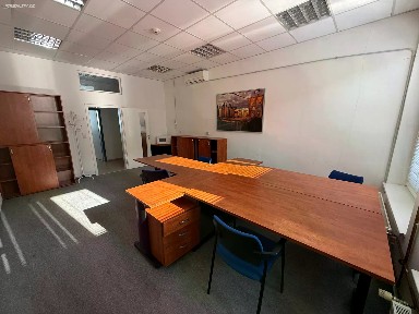 Pronájem kanceláře 152 m²