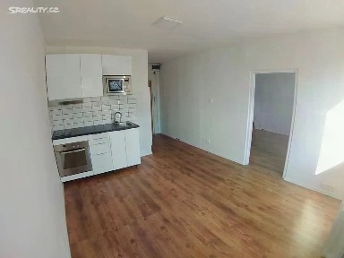 Pronájem bytu 1+1 38 m²