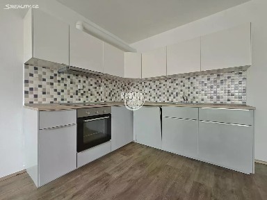 Pronájem bytu 4+kk 100 m²