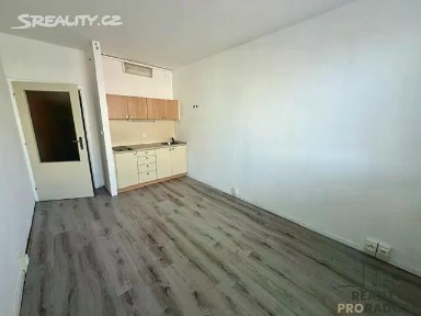 Pronájem bytu 1+kk 17 m²