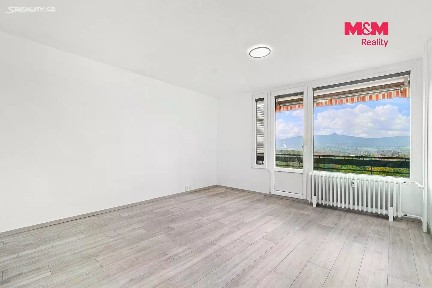 Pronájem bytu 1+kk 32 m²