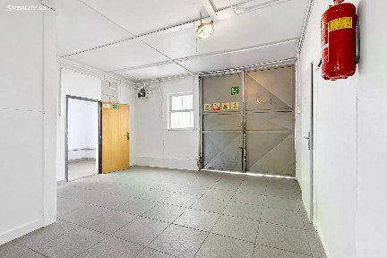 Pronájem skladového prostoru 472 m²