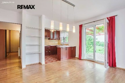 Prodej rodinného domu 206 m², pozemek 673 m²
