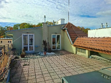 Pronájem bytu 2+kk 66 m²